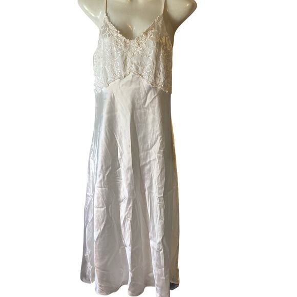 VTG IntimoAmore Women XS SlipDress Babydoll Nightie Lingerie SatinIvory Romantic - Picture 1 of 8